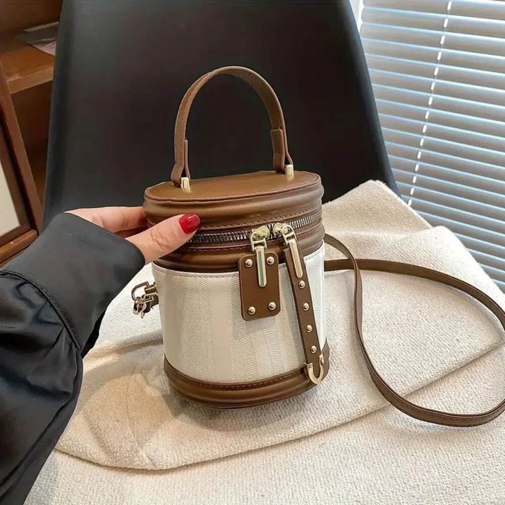 Chic Crossbody Bucket Stylish Handbag or Cosmetic Travel Makeup Bag - Picture 3 of 6